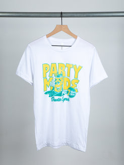 Party mode white tee Dustin Lynch