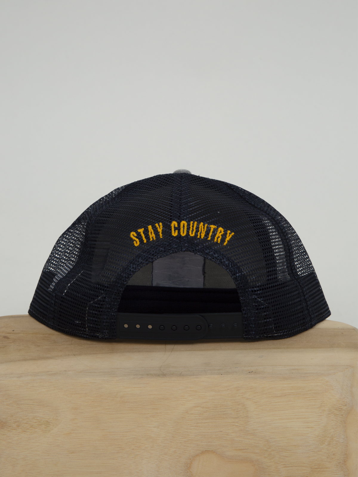 Stay country grey hat back Dustin Lynch